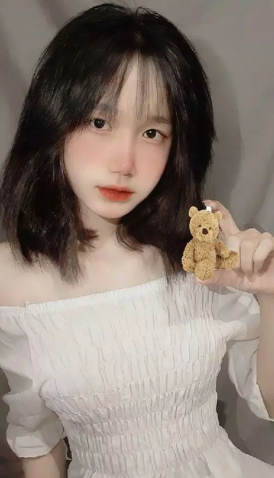 Ảnh gái k8 che mặt, tạo nên sự bí ẩn và hấp dẫn.