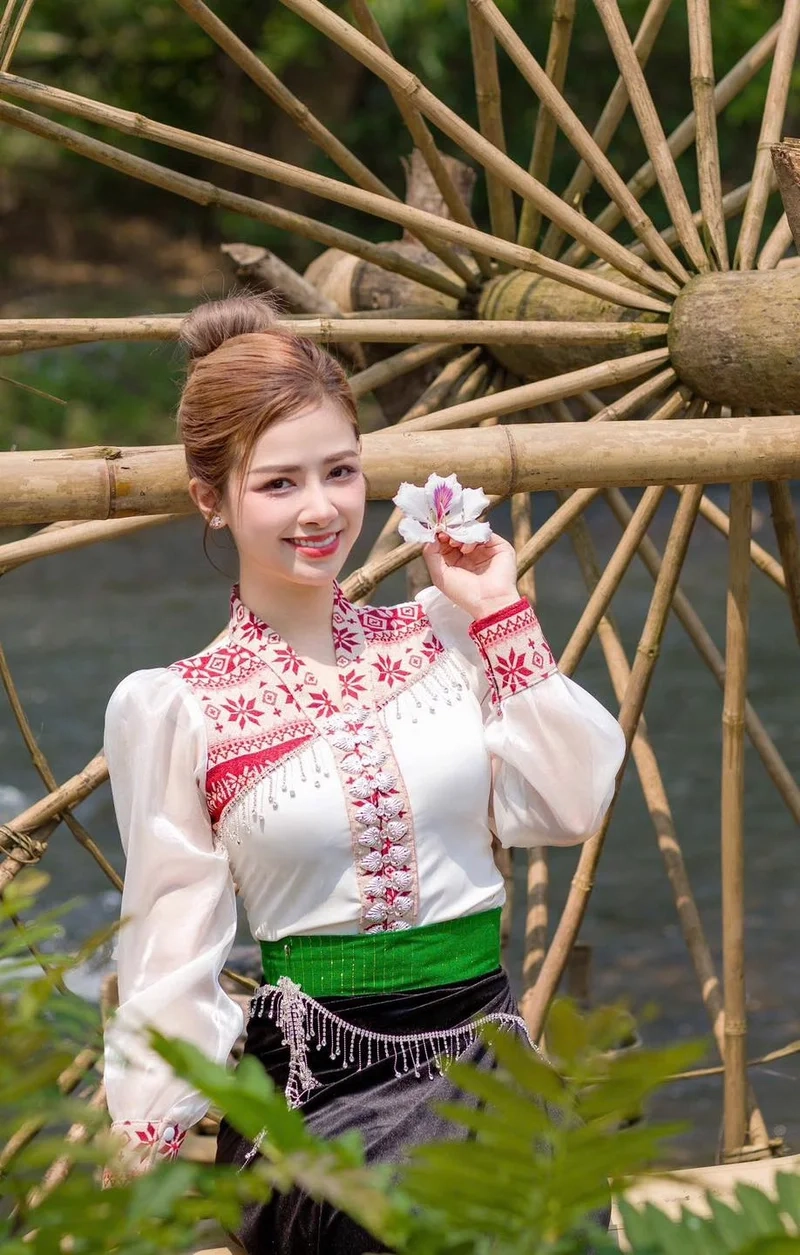 Bạn biết chưa Ca sĩ Dương Hoàng Yến sinh năm bao nhiêu