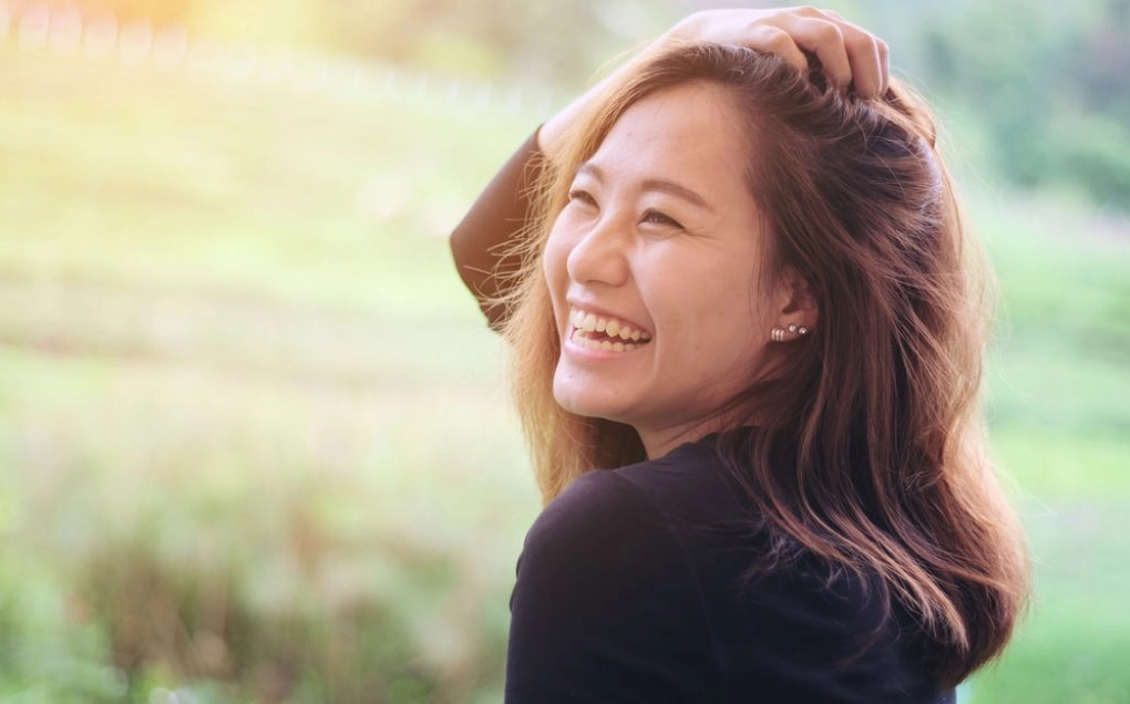Giải mã tướng nếp nhăn đuôi mắt khi cười: Tiết lộ tính cách và vận mệnh