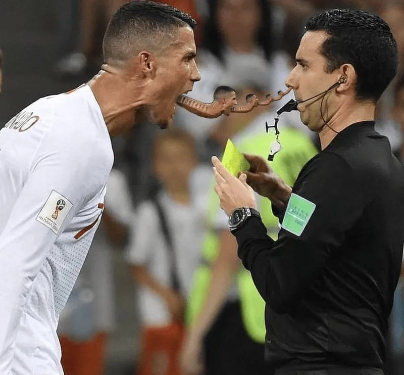 Ronaldo crying meme dễ dàng khiến người xem bật cười với vẻ mặt cảm động của anh.