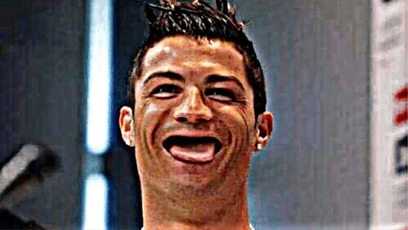 Ronaldo meme Siuuu thu hút sự chú ý nhờ màn ăn mừng nổi tiếng của anh.