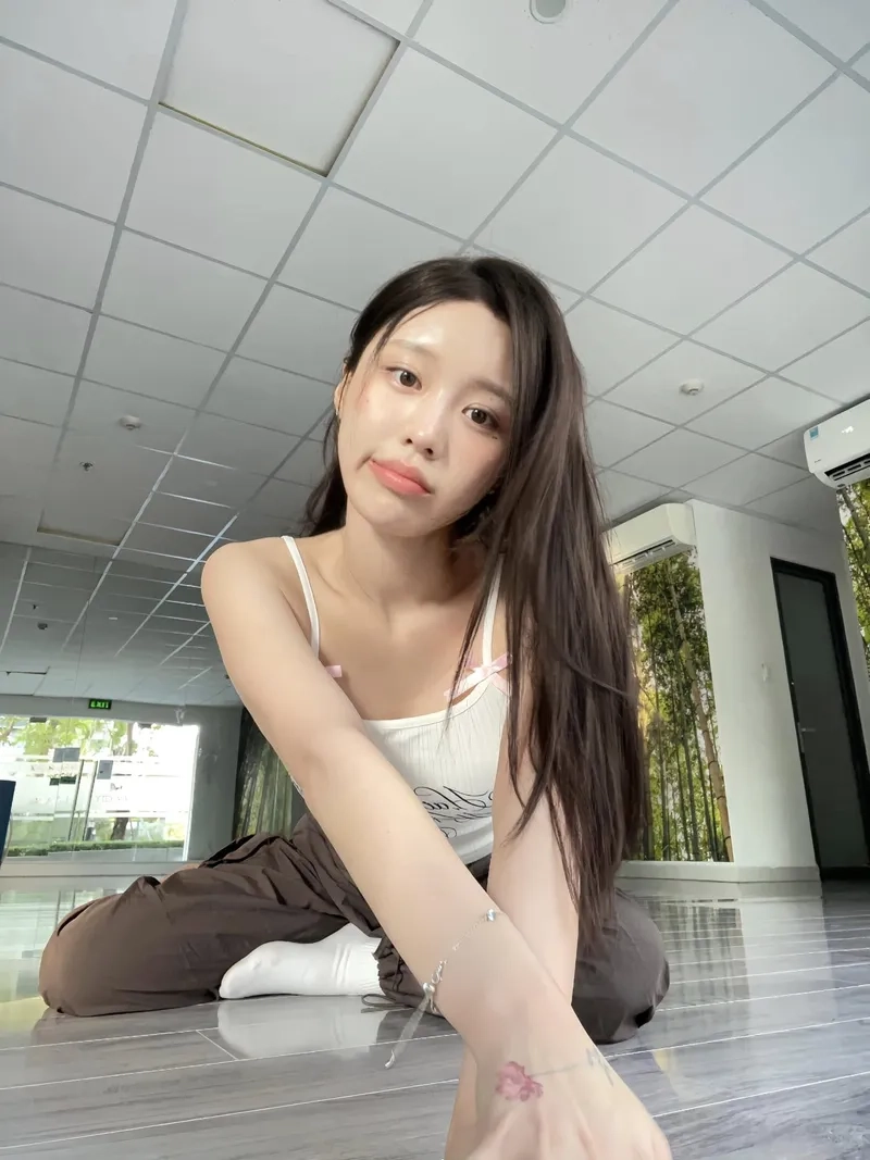 Tìm hiểu xem Han Sara sinh năm bao nhiêu