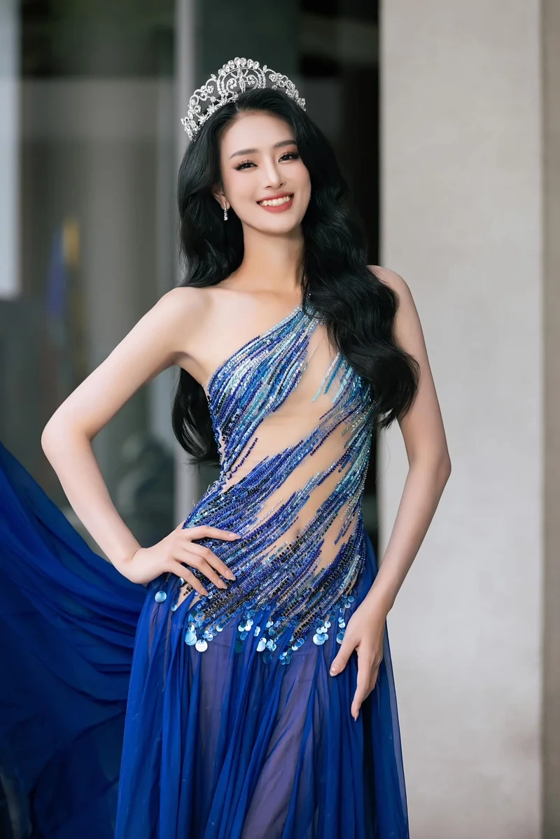 Xem ngay bộ ảnh Bùi Khánh Linh thời trang đầy cá tính